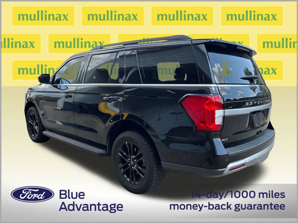 Used 2024 Ford Expedition XLT RWD image 3