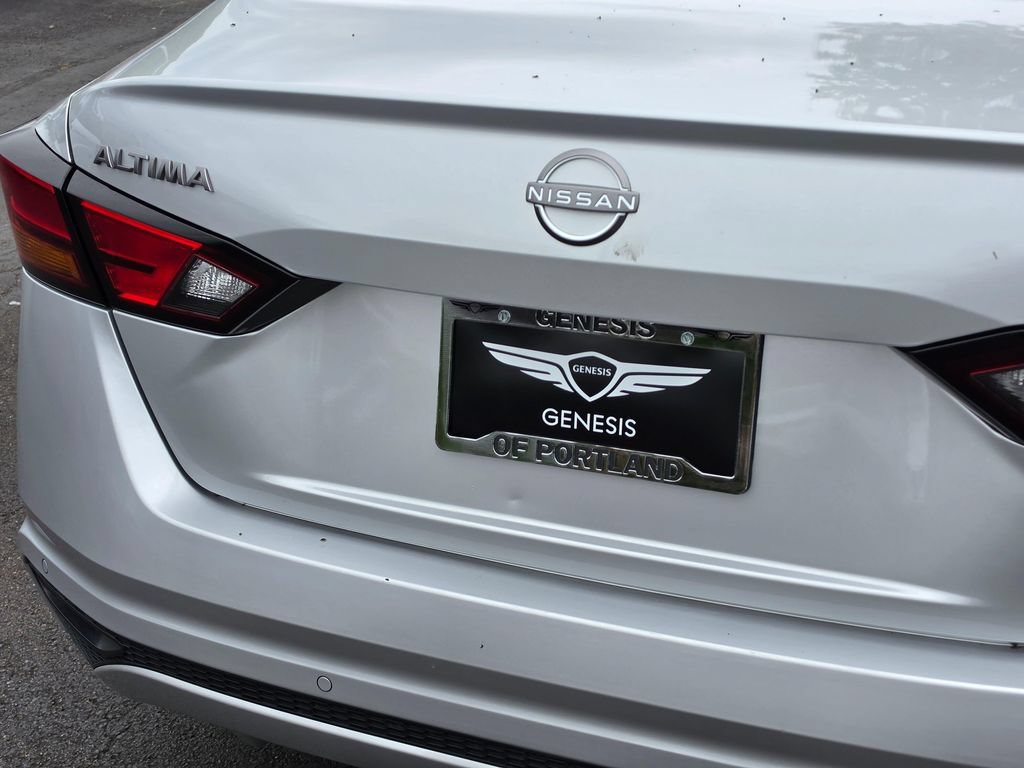 Used 2024 Nissan Altima 2.5 SV FWD image 13