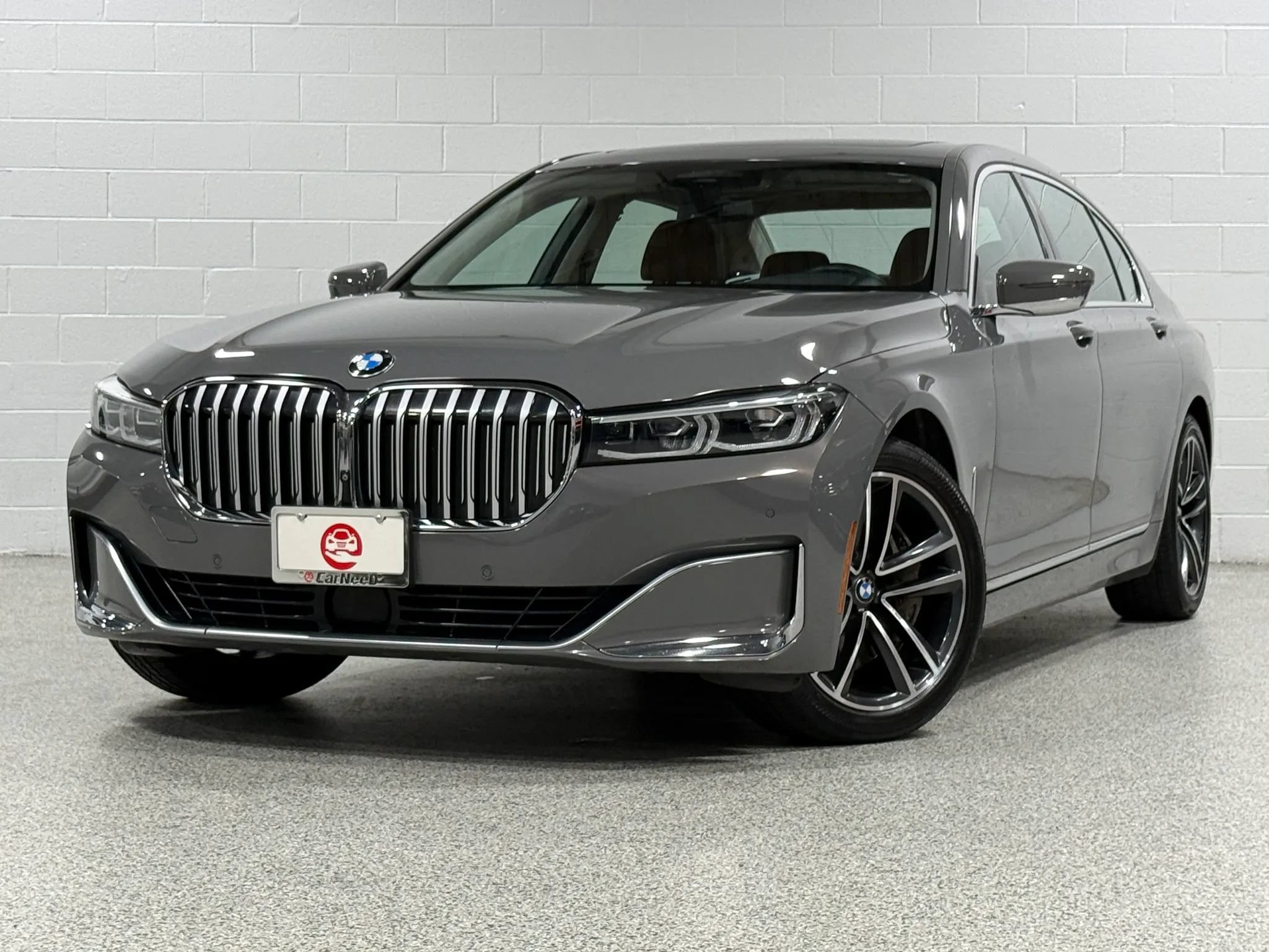 Used 2021 BMW 750i xDrive w/ Executive Package AWD/4WD image 2