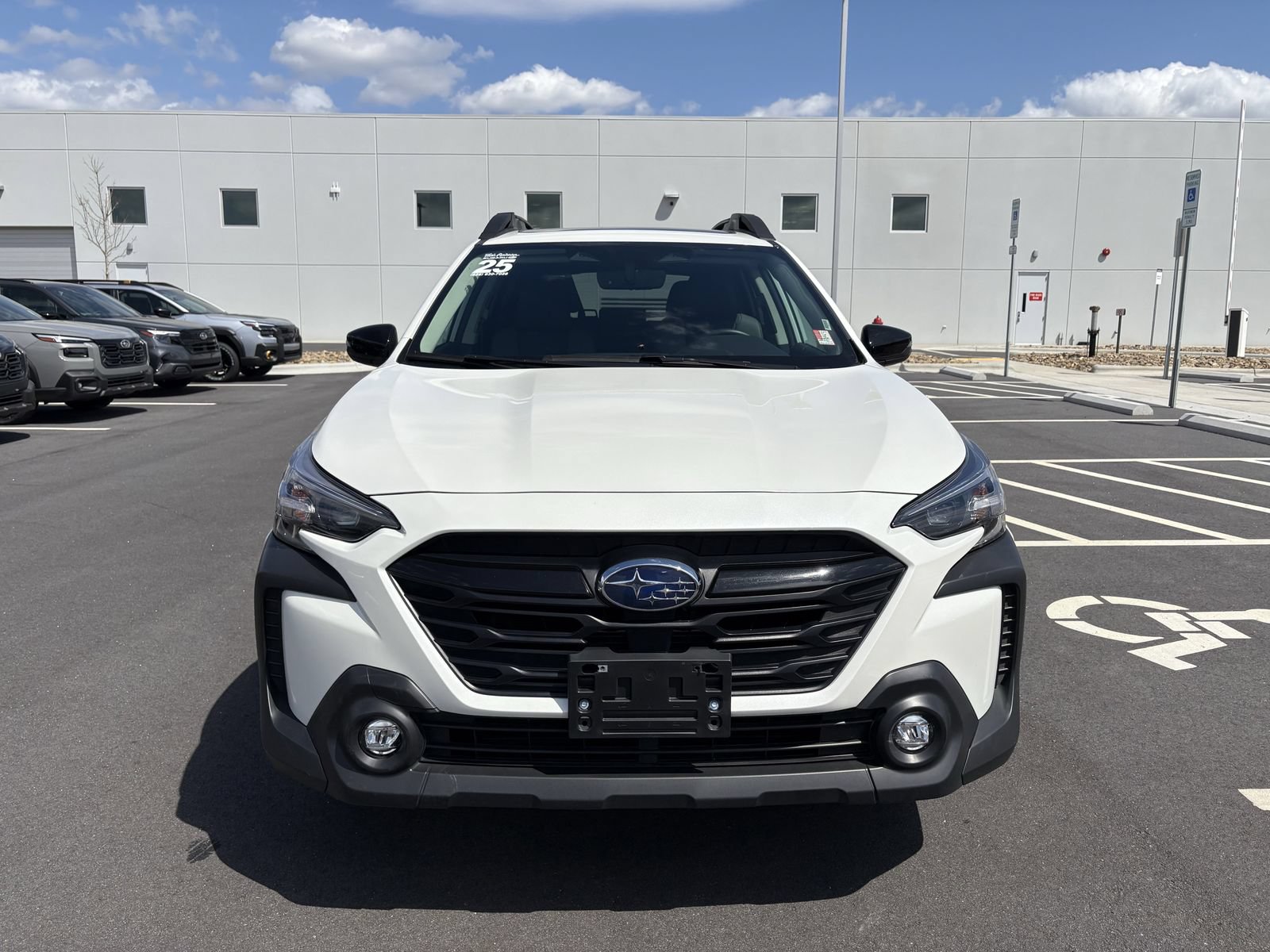 Used 2025 Subaru Outback Onyx Edition AWD/4WD image 2