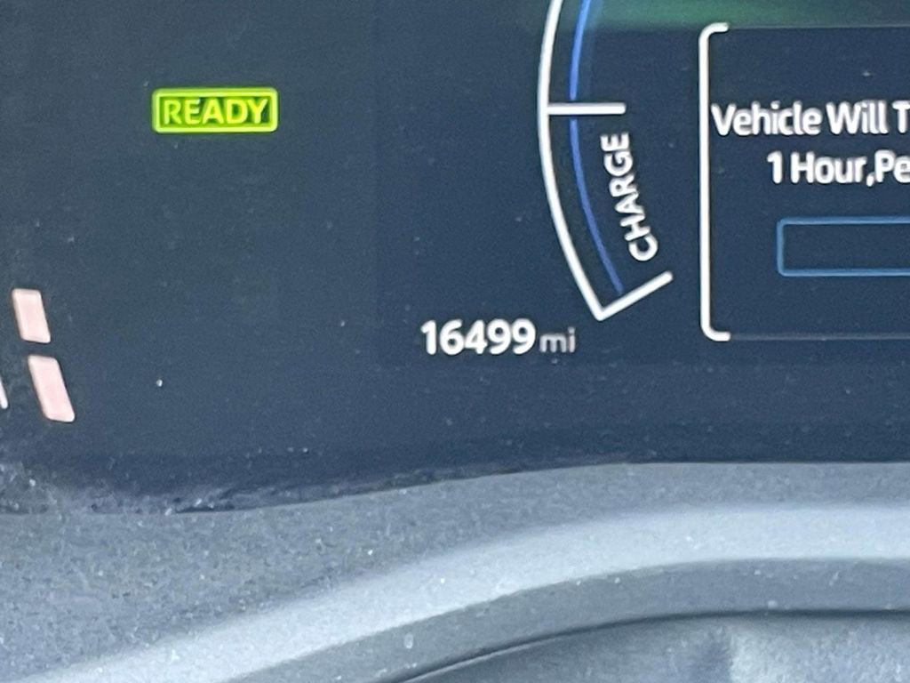 Used 2025 Toyota Camry SE image 38