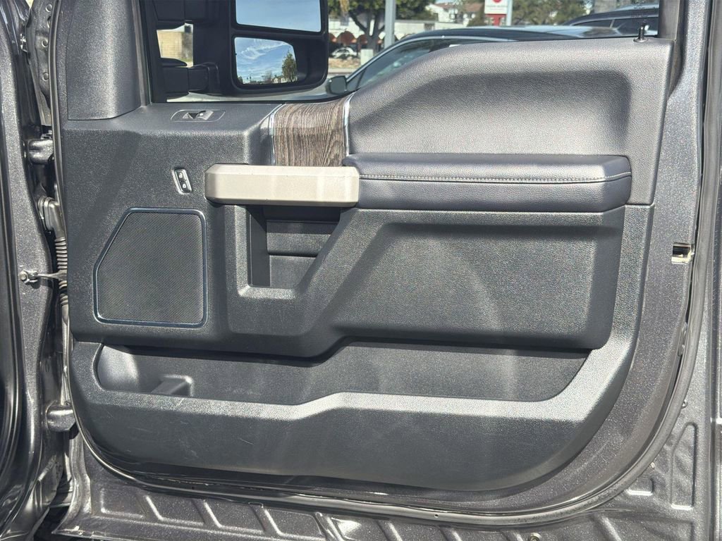 Used 2020 Ford F250 Lariat image 31