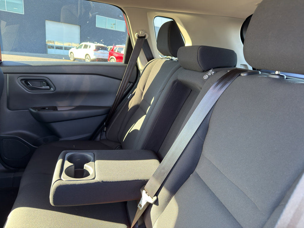 Certified 2025 Nissan Rogue S image 33