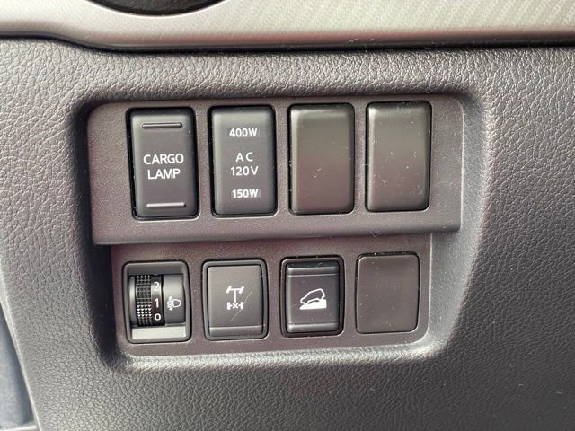 Used 2020 Nissan Titan PRO-4X w/ Pro-4x Convenience Package image 17