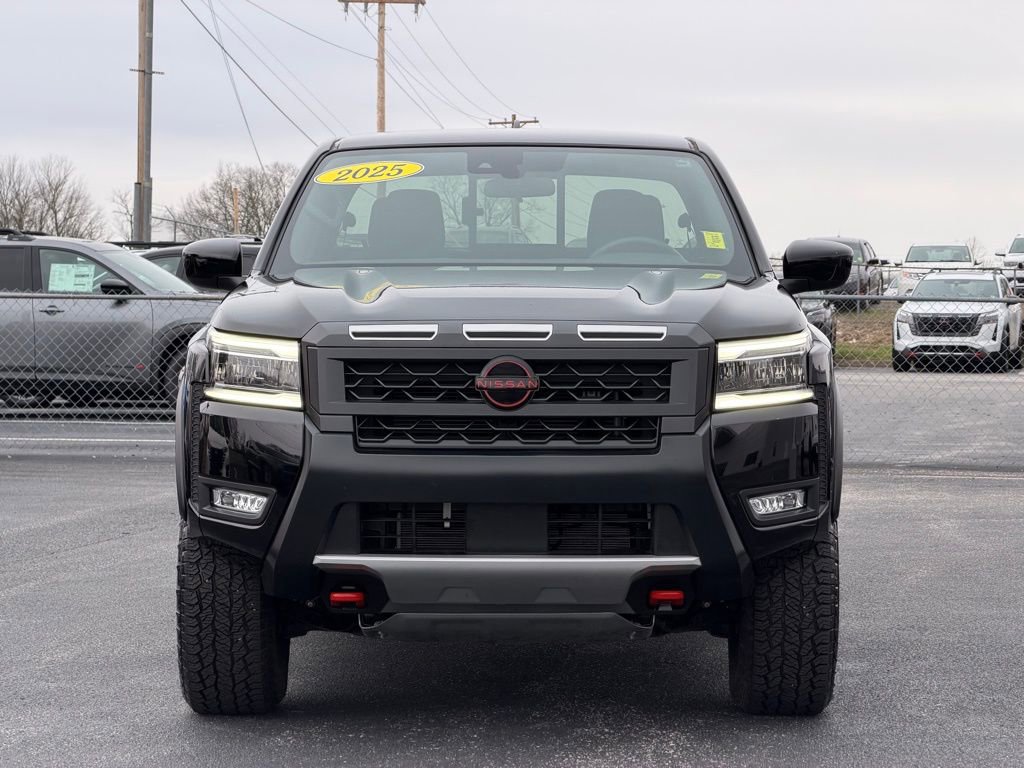 Used 2025 Nissan Frontier PRO-4X image 10