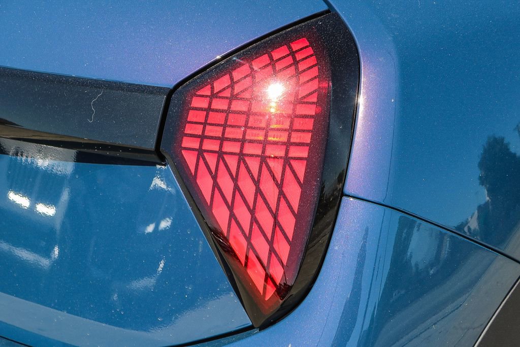 Used 2025 MINI Cooper 2-Door Hardtop image 8