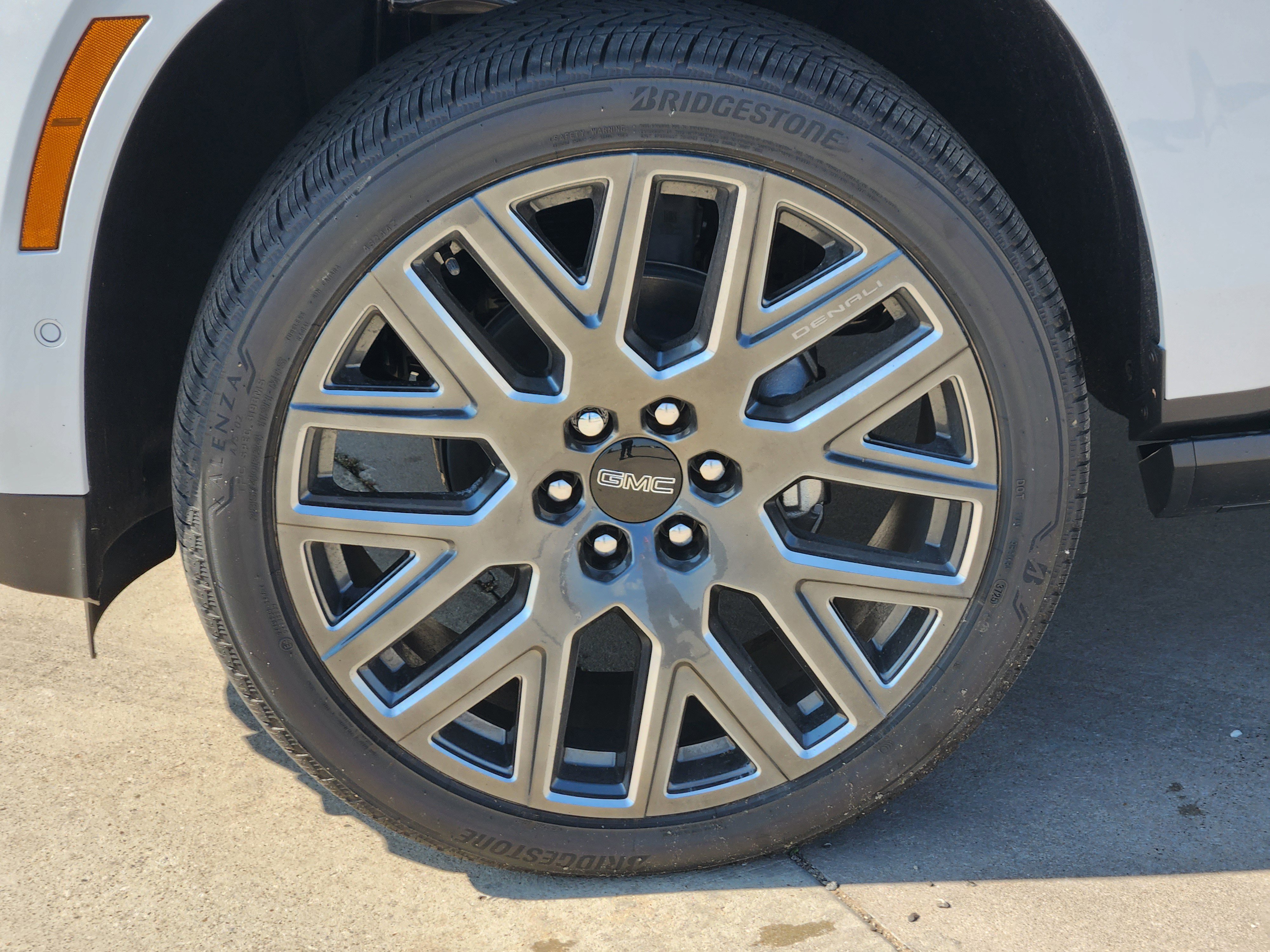 New 2026 GMC Yukon XL Denali Ultimate image 8