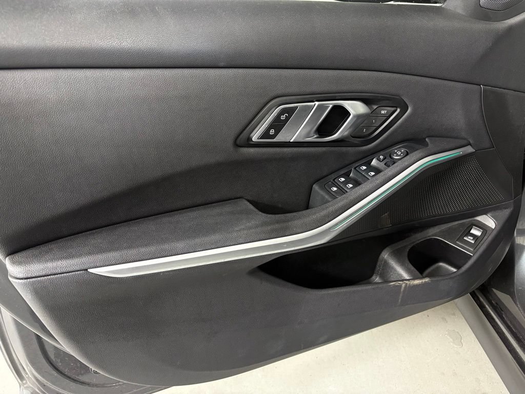 Used 2021 BMW 330i Sedan w/ Convenience Package RWD image 14