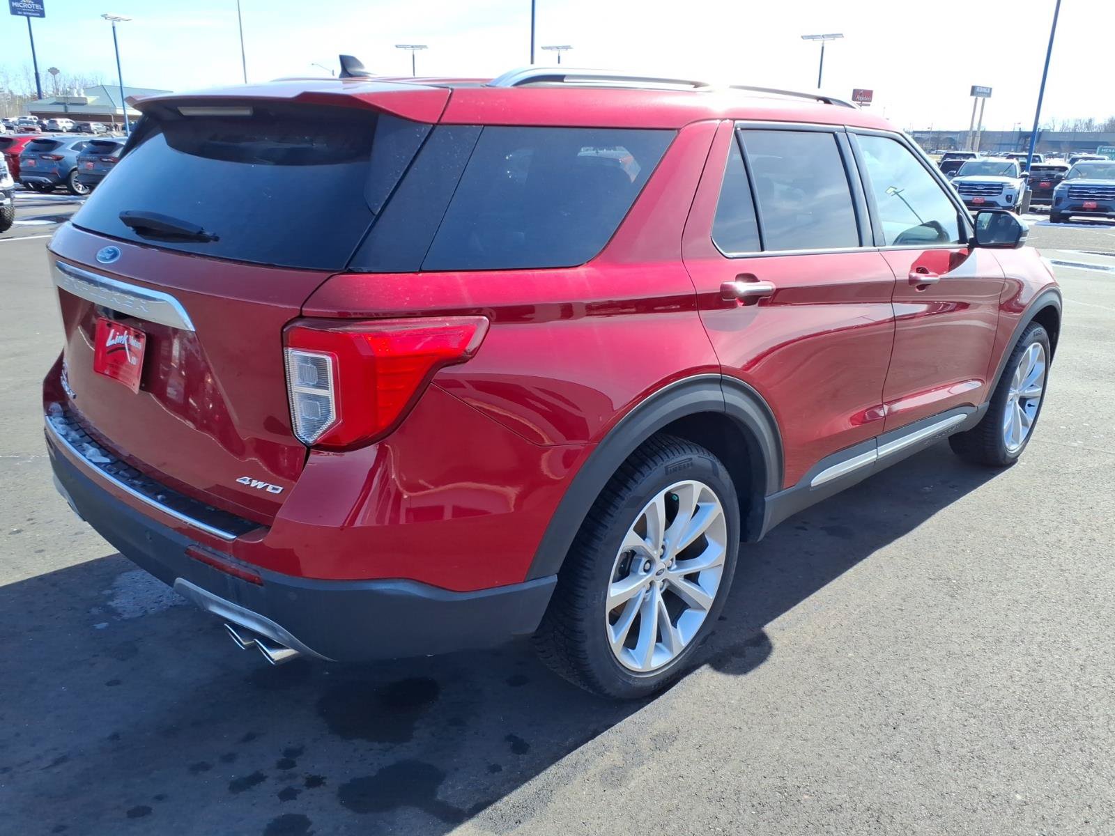 Used 2022 Ford Explorer Platinum w/ Equipment Group 601A AWD/4WD image 6