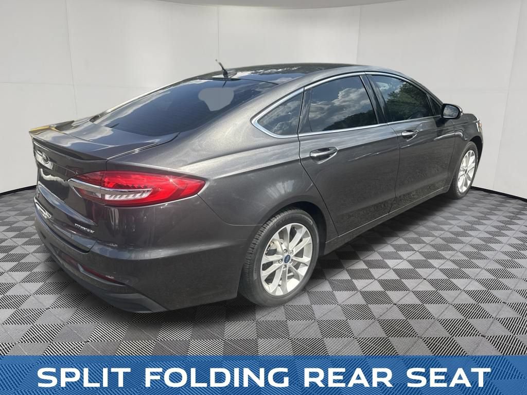Used 2019 Ford Fusion Energi Titanium FWD image 11