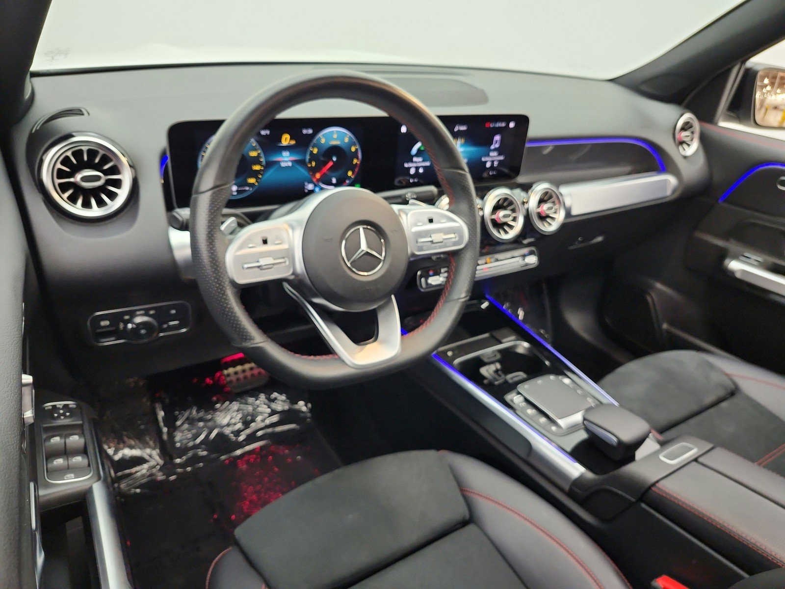 Used 2021 Mercedes-Benz GLB 250 image 13