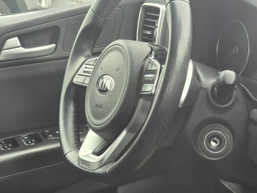 Used 2022 Kia Sportage Nightfall Edition FWD image 16