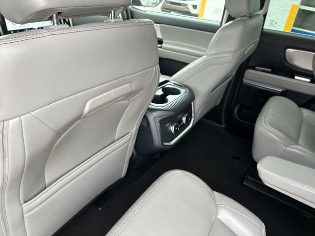 Used 2025 Ford Expedition Active AWD/4WD image 55