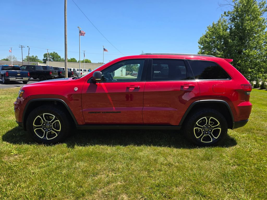 Used 2018 Jeep Grand Cherokee Trailhawk AWD/4WD image 4