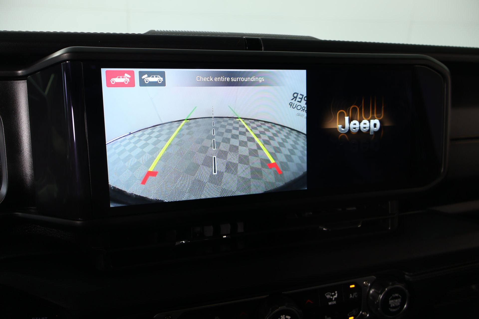 Used 2025 Jeep Wrangler Unlimited Sahara AWD/4WD image 6