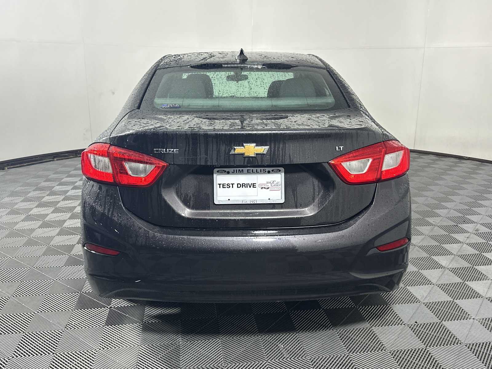Used 2017 Chevrolet Cruze LT w/ Convenience Package FWD image 6