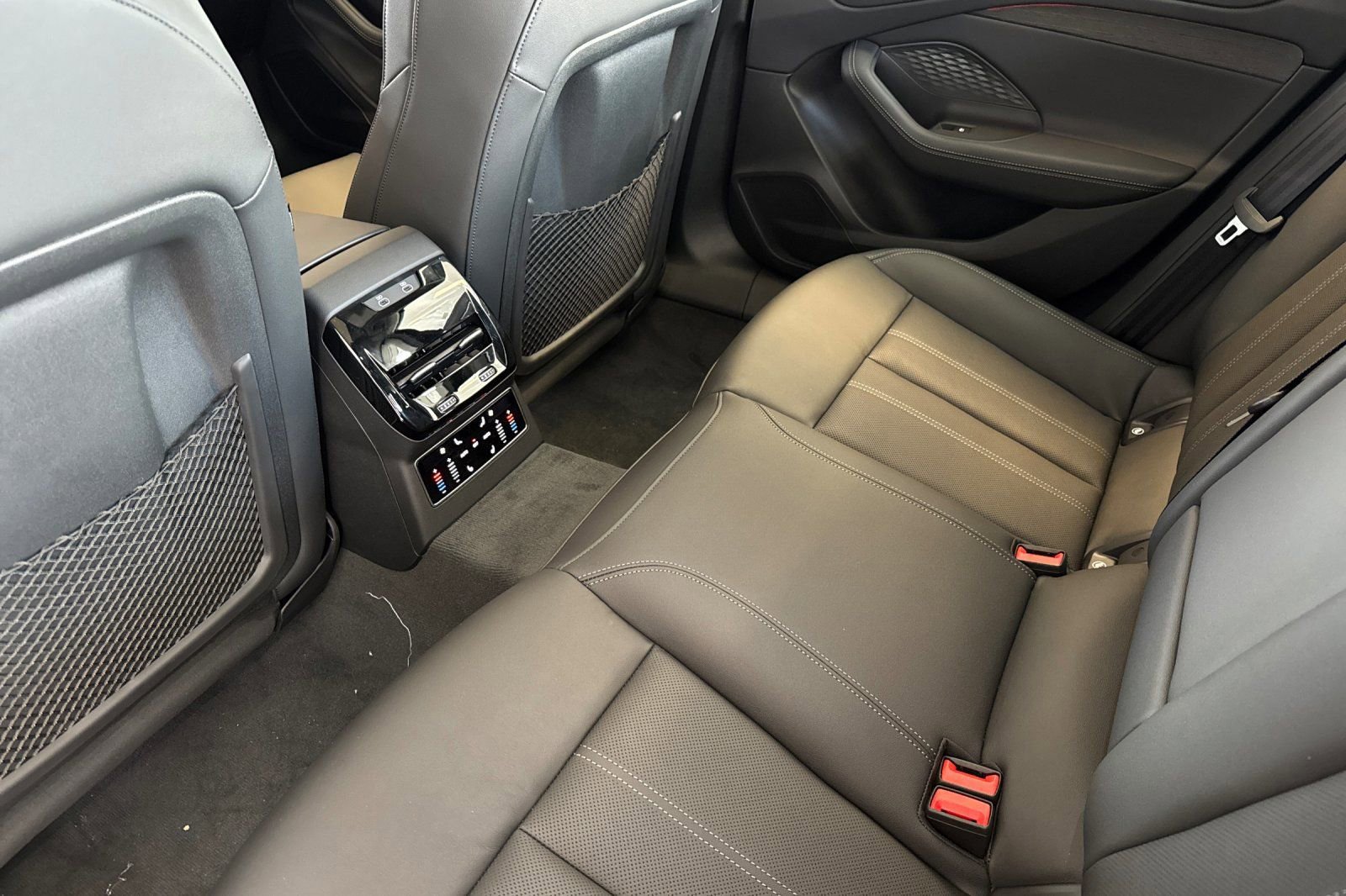 New 2026 Audi A6 Premium Plus AWD/4WD image 9