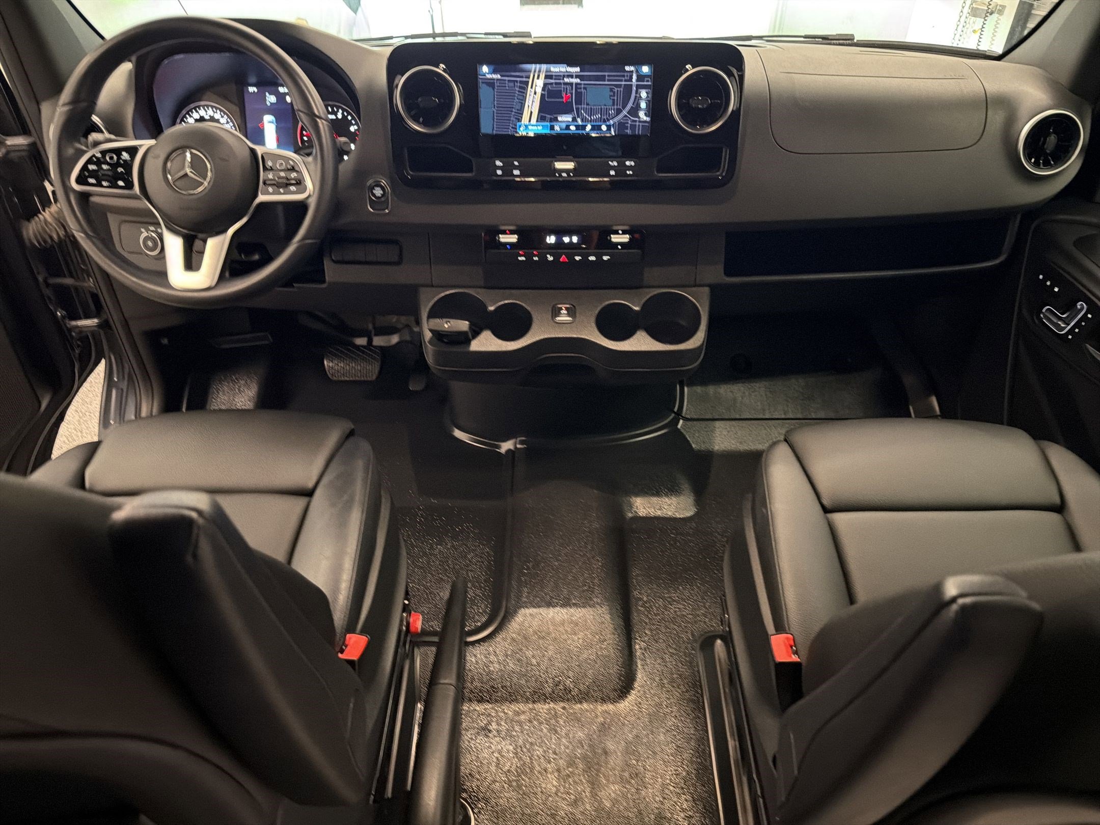 Used 2022 Mercedes-Benz Sprinter 3500 image 14