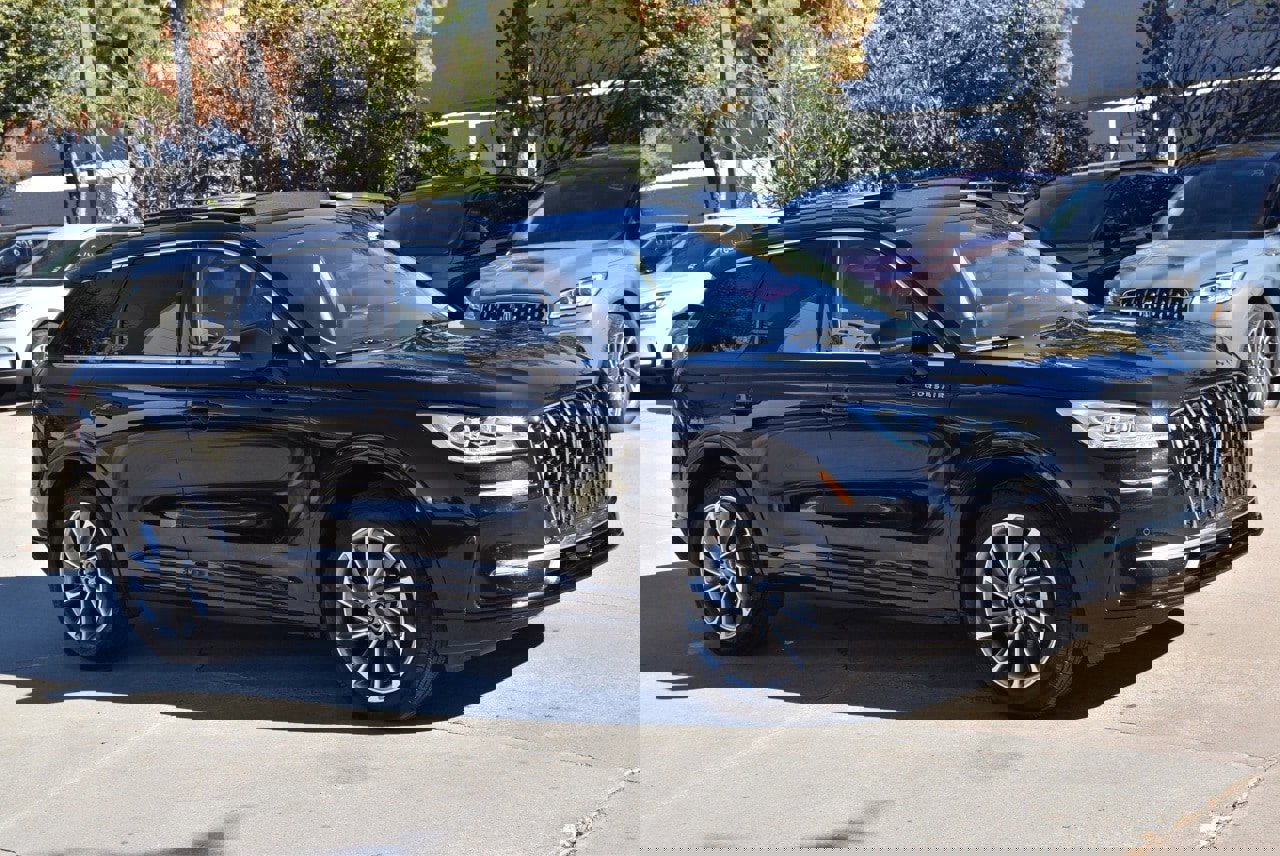 Certified 2025 Lincoln Corsair Grand Touring w/ Equipment Group 301A image 5