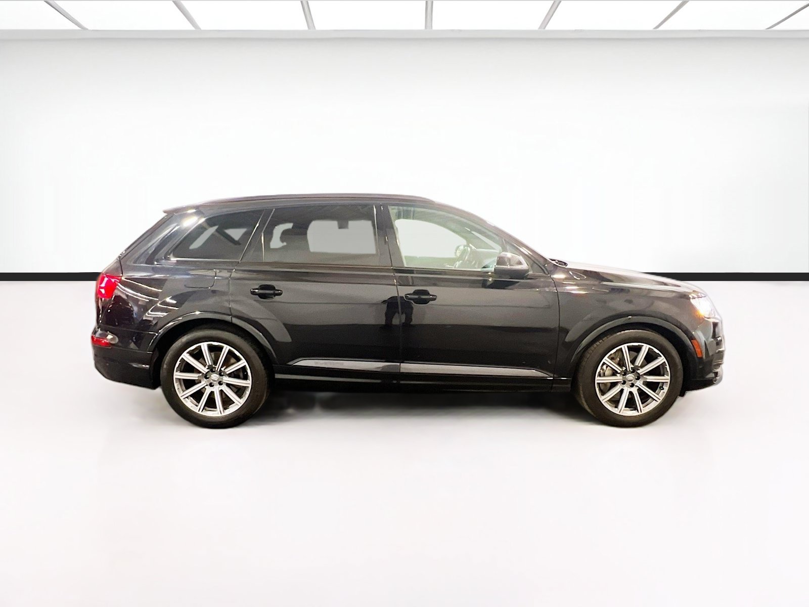 Used 2019 Audi Q7 3.0T Prestige w/ Prestige Package AWD/4WD image 26