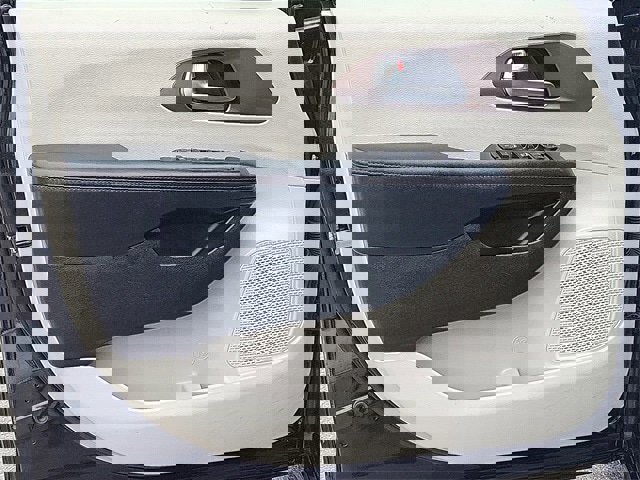 Used 2019 Chrysler Pacifica Touring-L w/ Advanced Safetytec Group image 6