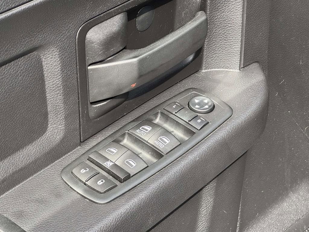 Used 2015 RAM 1500 Express AWD/4WD image 27