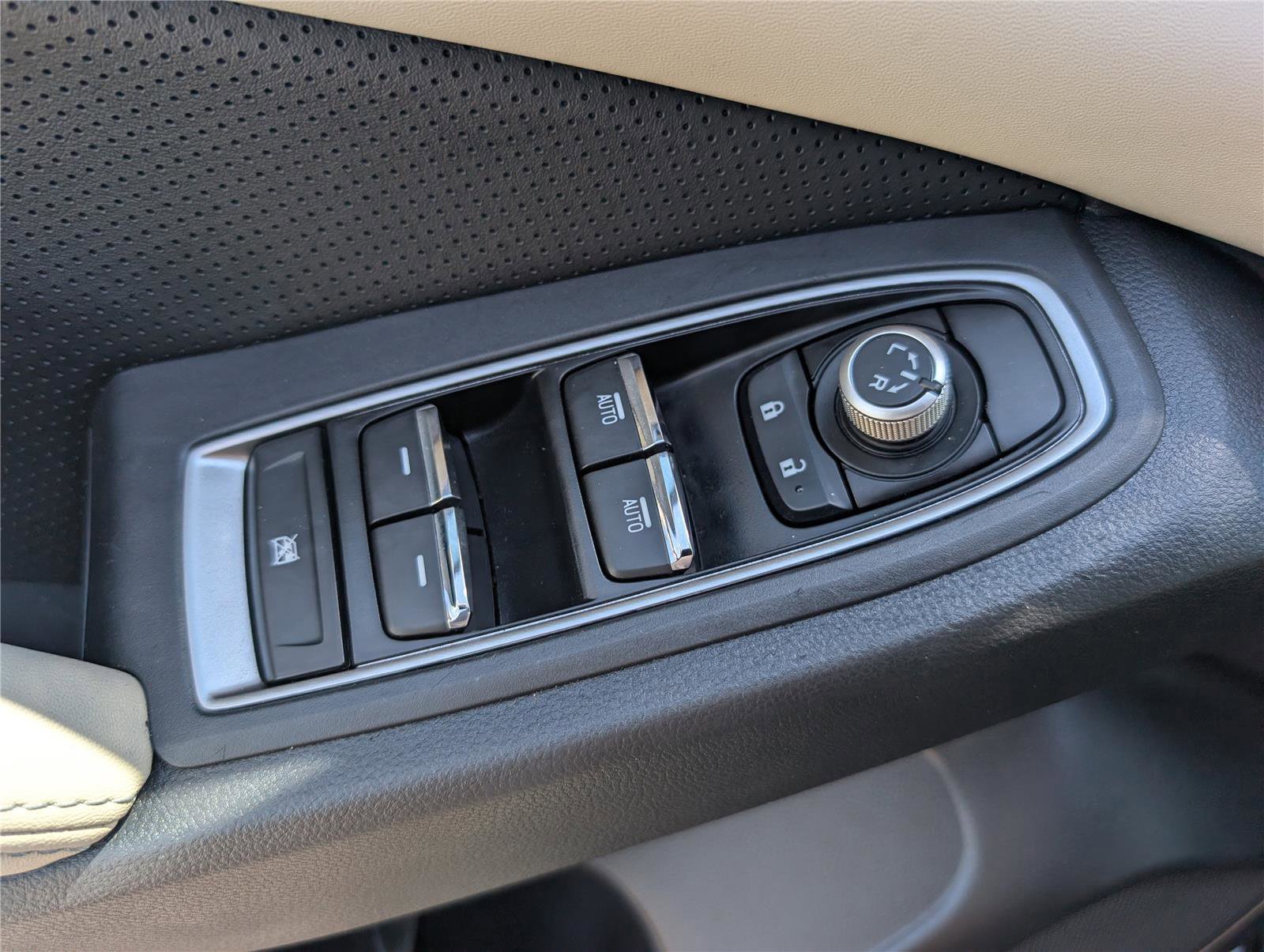 Used 2023 Subaru Ascent Limited AWD/4WD image 22