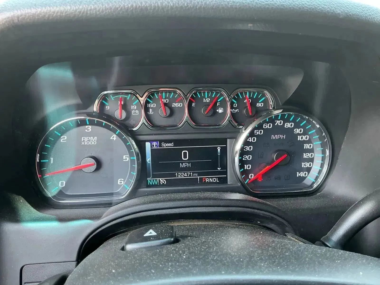 Used 2020 Chevrolet Suburban LT image 25