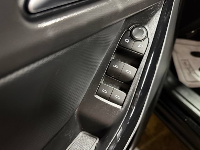 Used 2025 Chevrolet Equinox LT w/ Midnight Edition FWD image 13