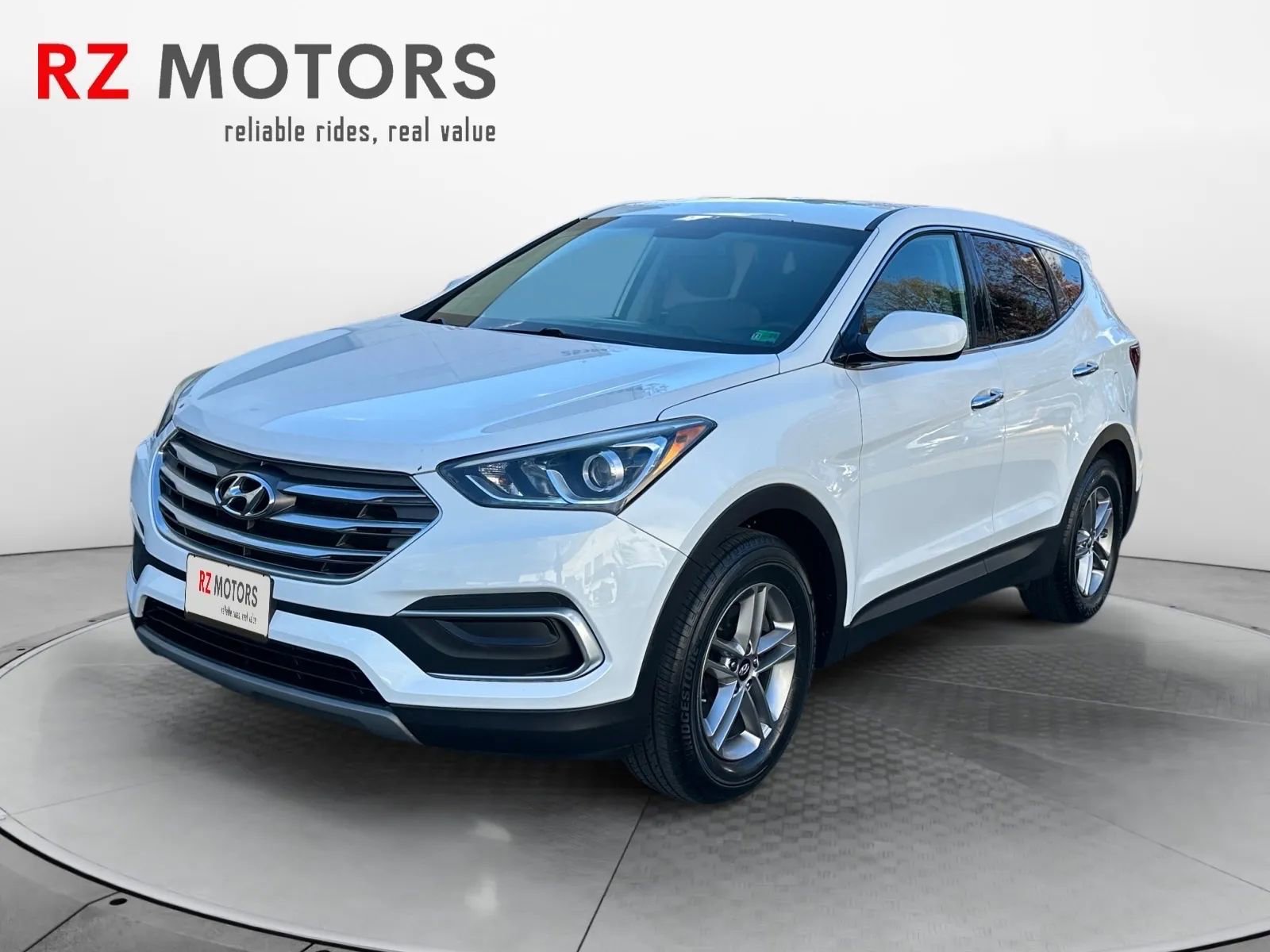 Used 2018 Hyundai Santa Fe Sport FWD image 1