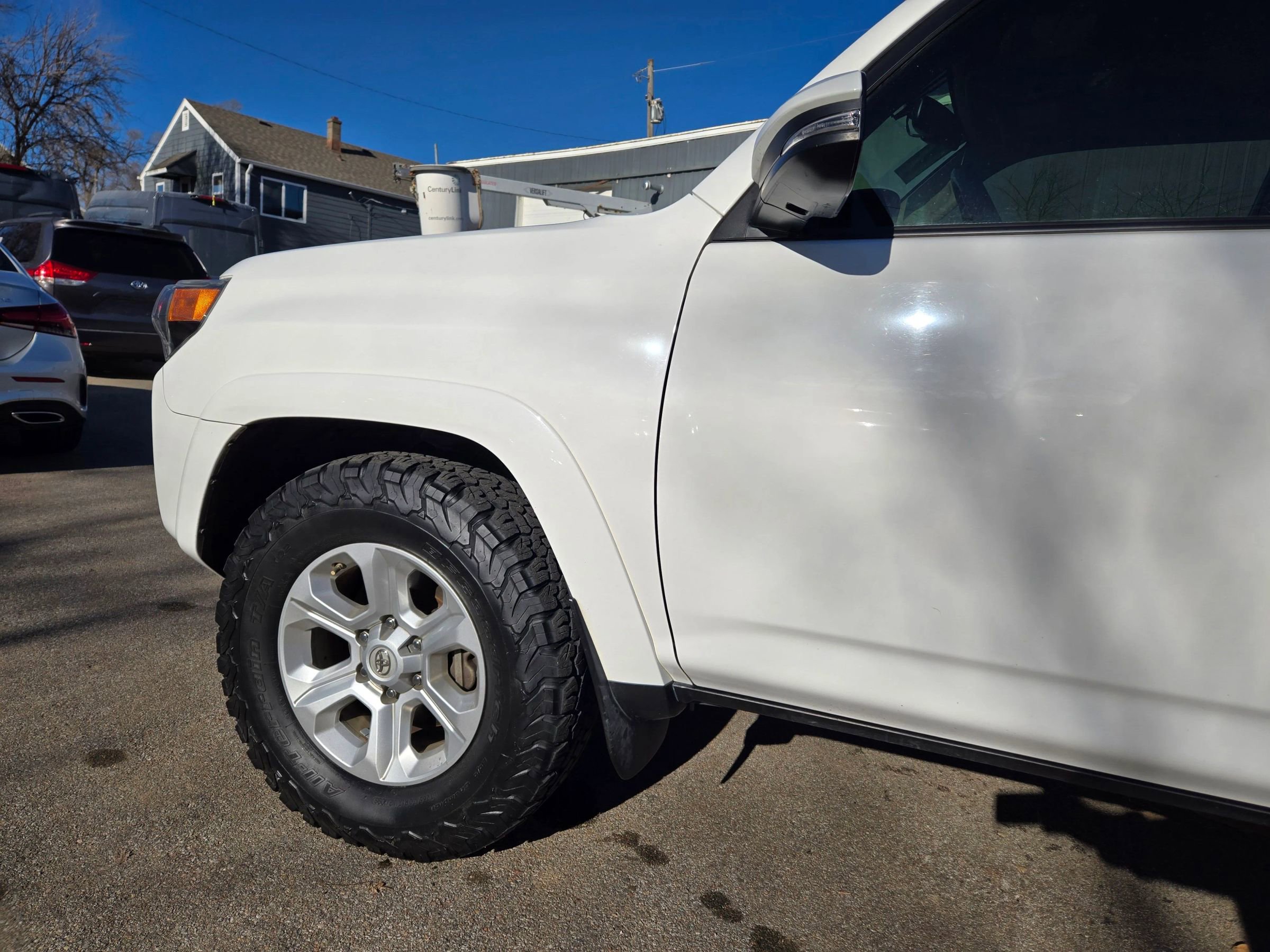 Used 2017 Toyota 4Runner SR5 Premium image 2