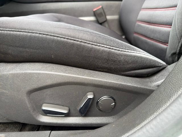 Used 2014 Ford Fusion SE FWD image 16
