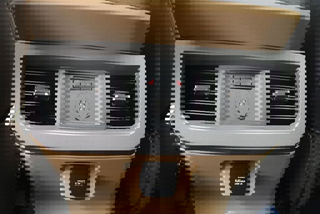 New 2026 Ford F250 Lariat image 14