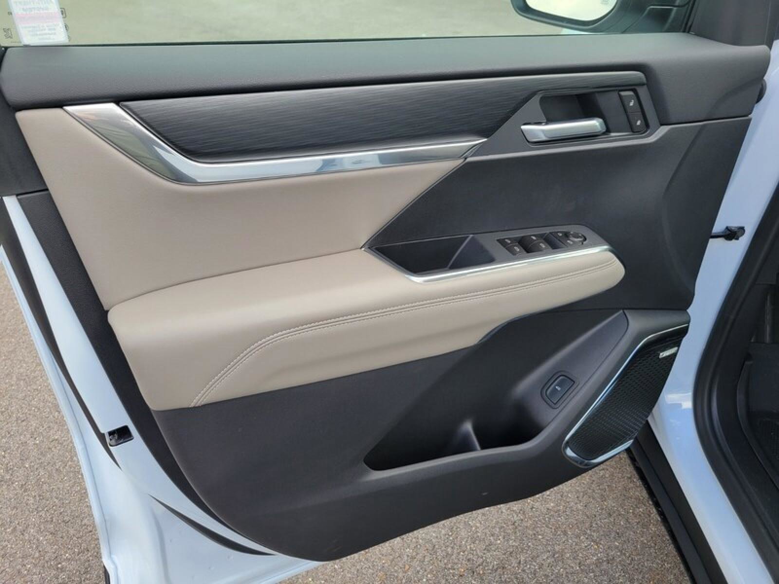 New 2026 GMC Acadia Elevation w/ Elevation Premium Package image 12