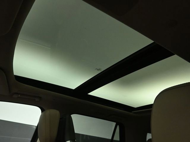 Used 2023 Lincoln Navigator Reserve image 11