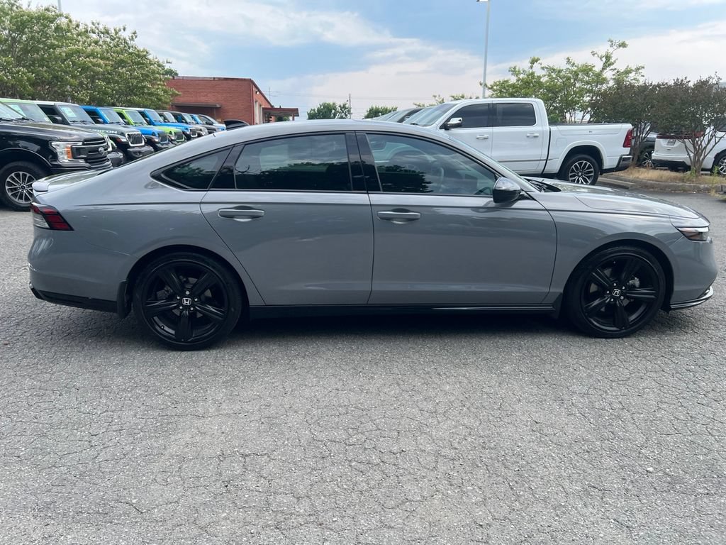Used 2025 Honda Accord Sport image 6