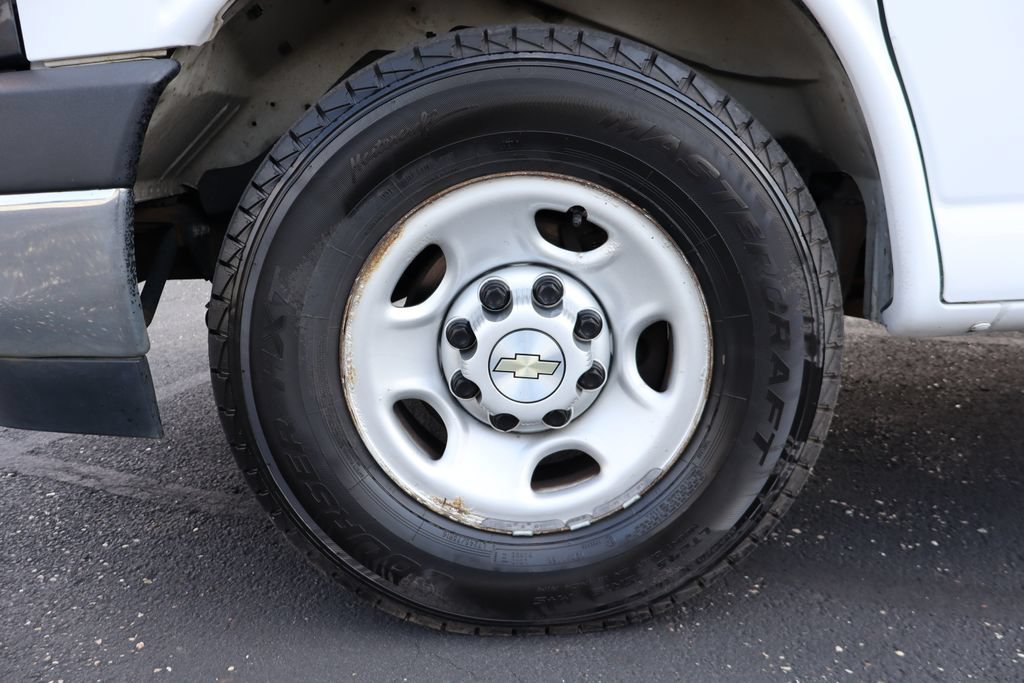 Used 2021 Chevrolet Express 2500 w/ Driver Convenience Package RWD image 10