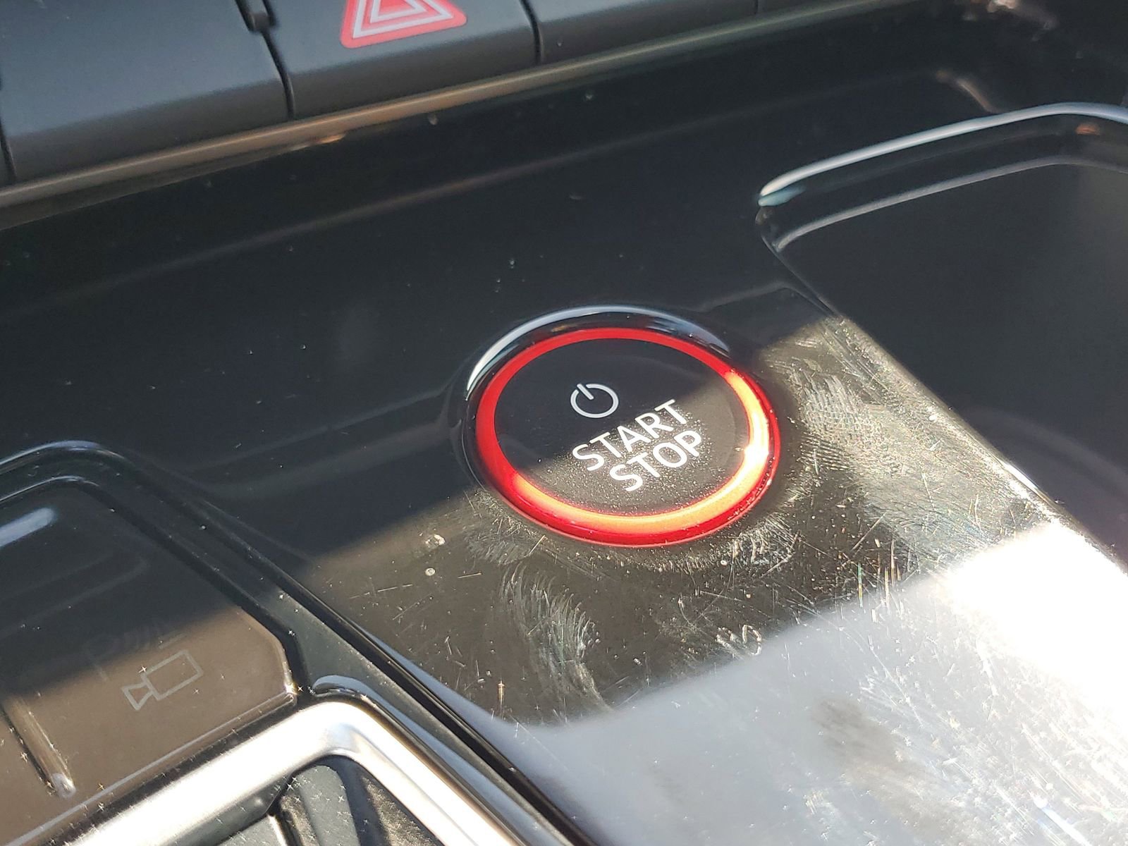 Used 2022 Audi e-tron GT Premium Plus w/ Performance Package image 31