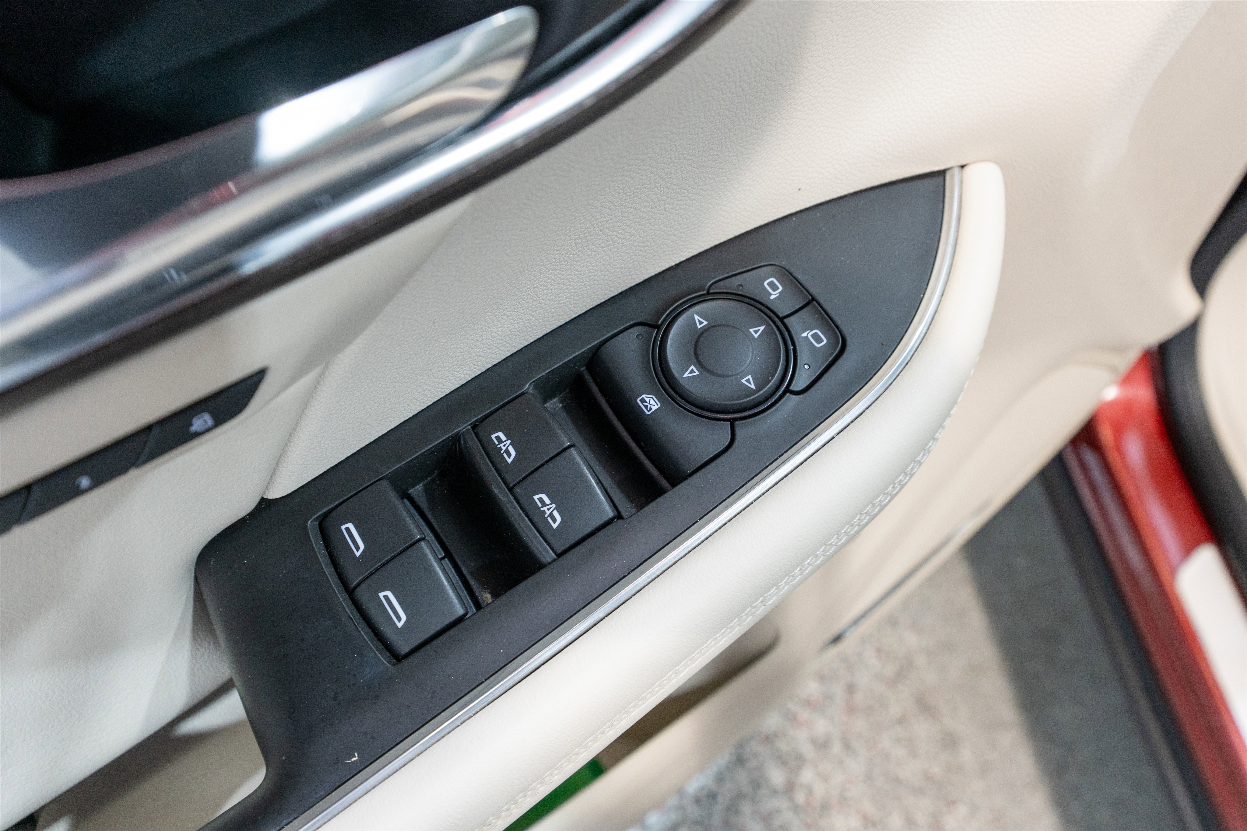 Used 2022 Buick Envision Avenir w/ Technology Package II image 14