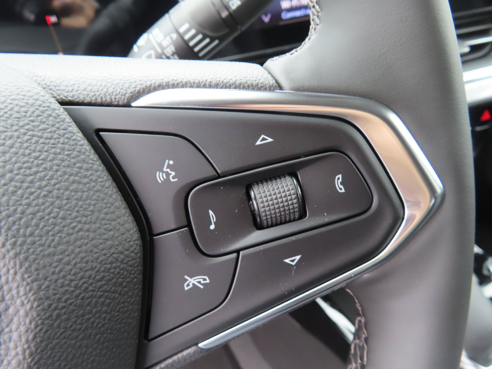 New 2026 Chevrolet Trax LT w/ Driver Confidence Package FWD image 19