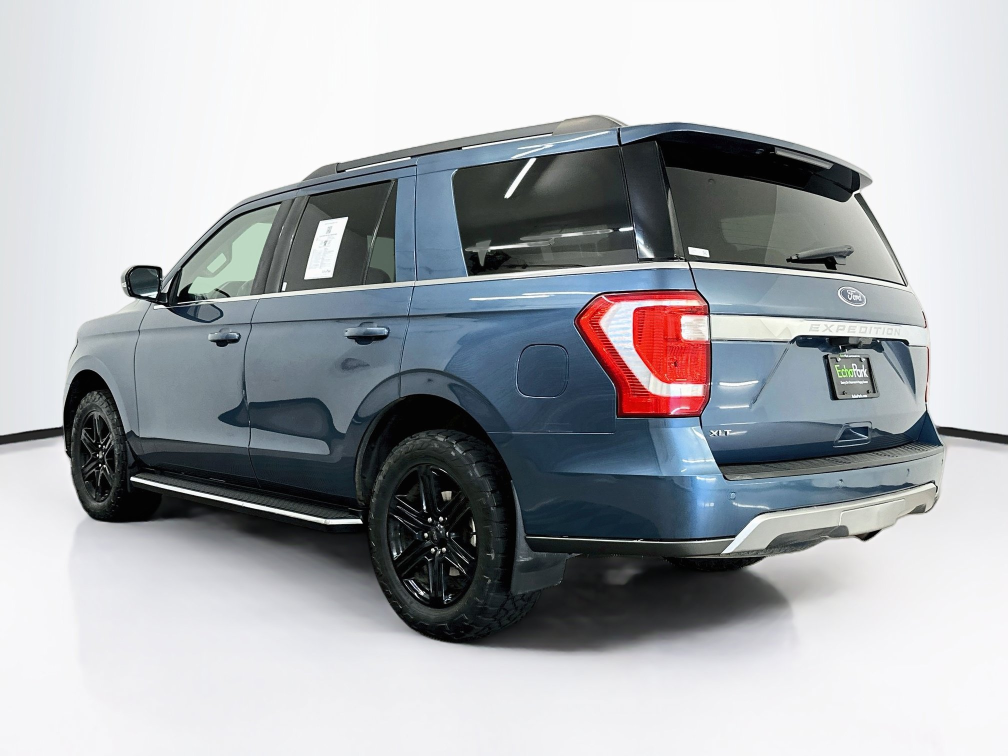 Used 2020 Ford Expedition XLT w/ Equipment Group 202A AWD/4WD image 5