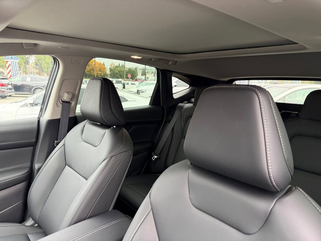 Used 2025 Nissan Murano SL w/ Cargo Package image 16