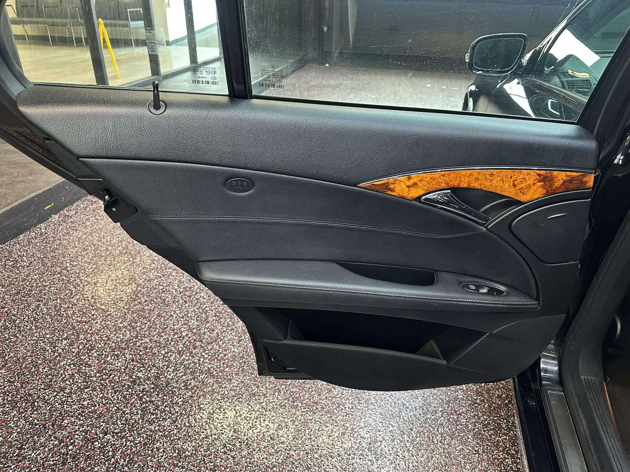 Used 2008 Mercedes-Benz E 350 4MATIC Sedan image 18