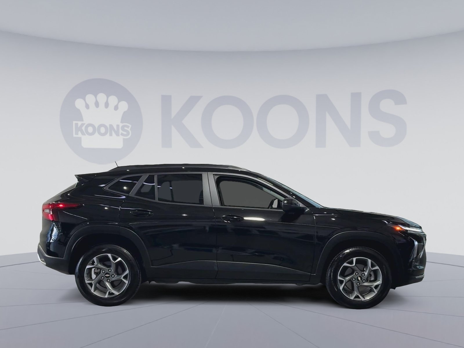 Used 2024 Chevrolet Trax LT FWD image 12