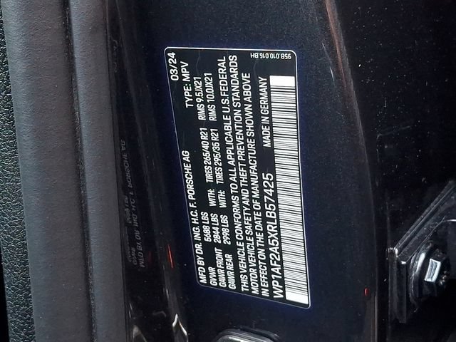 Certified 2024 Porsche Macan GTS AWD/4WD image 31