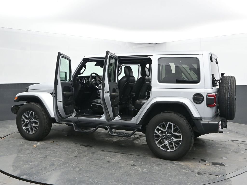 Used 2024 Jeep Wrangler Sahara image 48