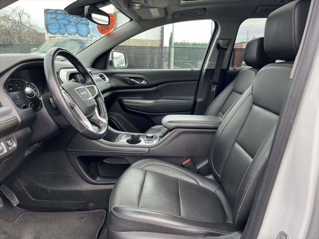 Used 2022 GMC Acadia SLT AWD/4WD image 17
