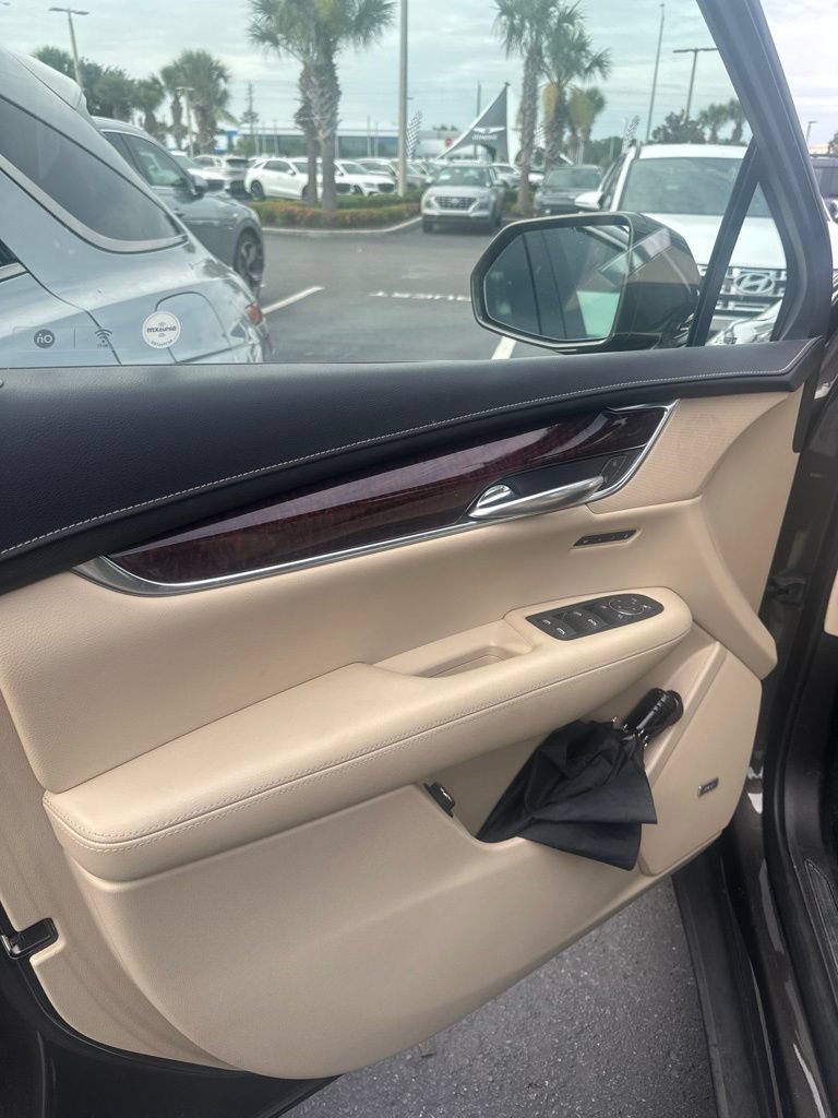Used 2019 Cadillac XT5 Luxury FWD image 4