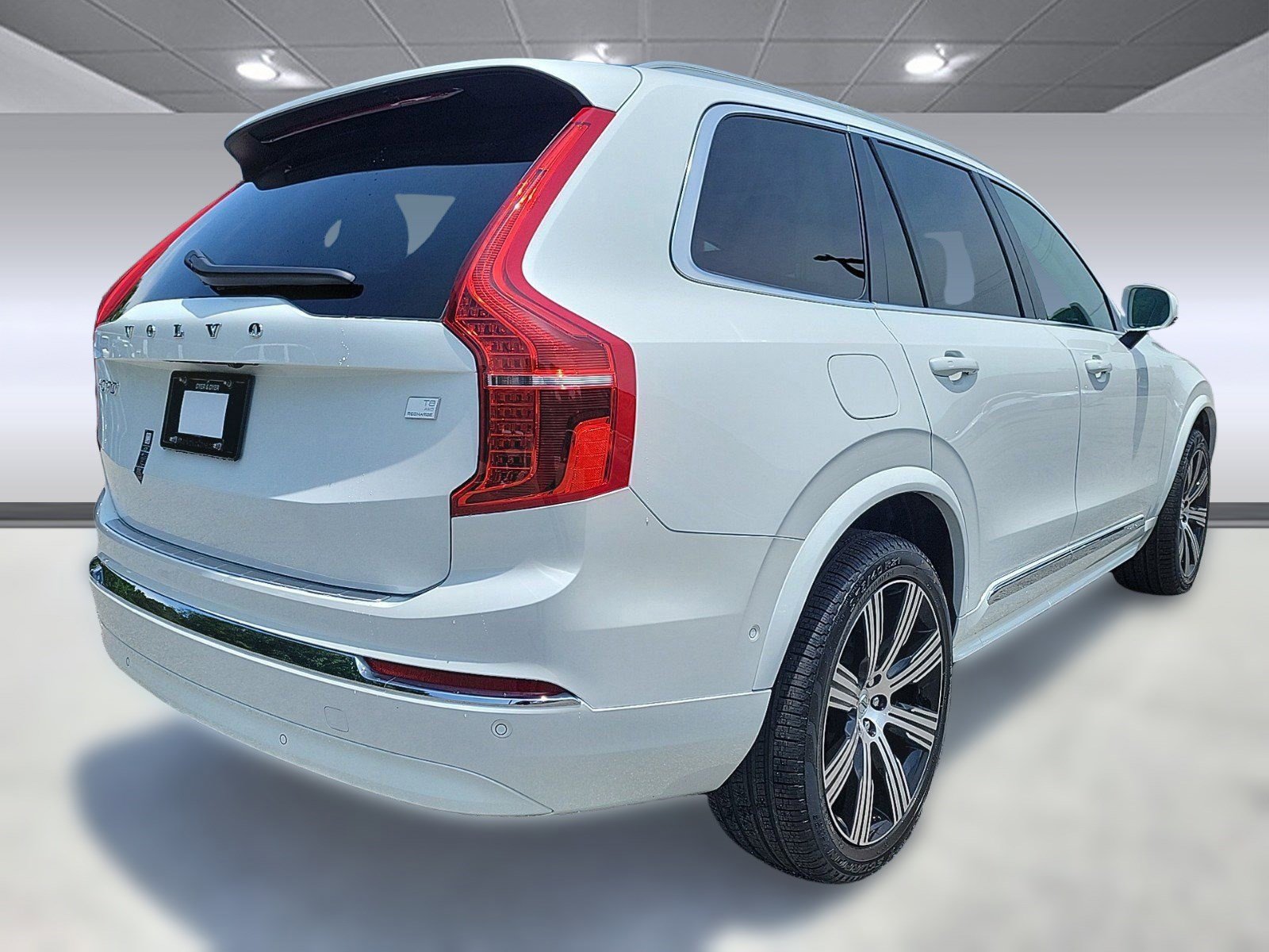 New 2024 Volvo XC90 T8 Ultimate w/ Protection Package Premier image 8