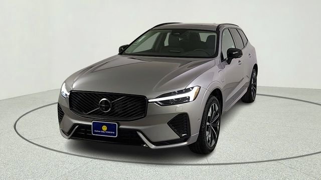 New 2026 Volvo XC60 T8 Plus w/ Climate Package PRO AWD/4WD image 2